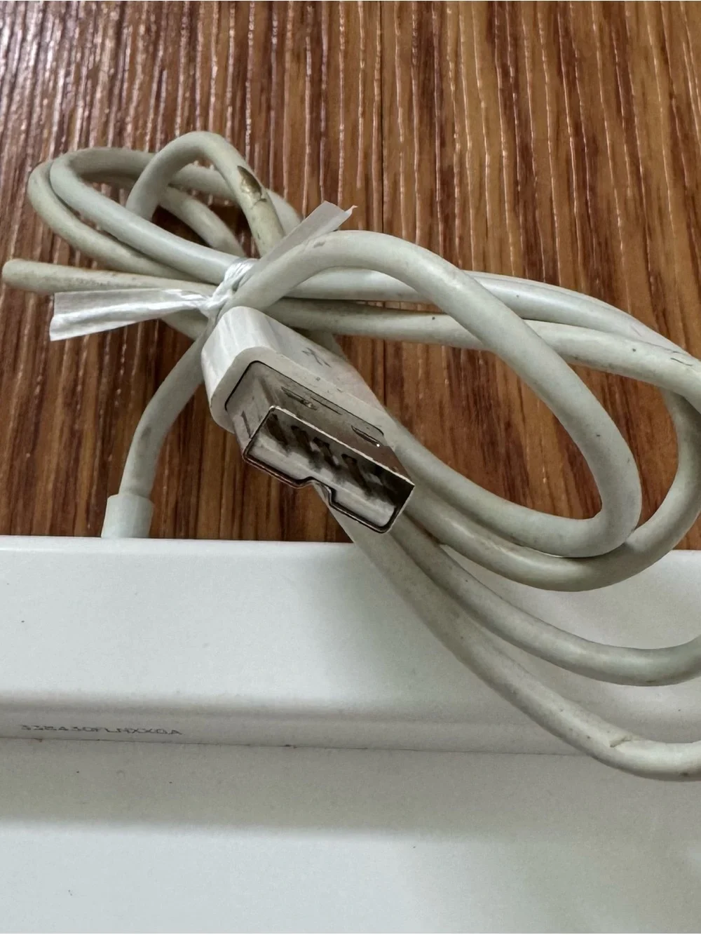 Apple USB Wired Keyboard with Numeric Keypad (Model A1243)